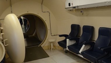 První návštěva hyperbarické komory v Městské nemocnici Ostrava na Fifejdách První návštěva hyperbarické komory v Městské nemocnici Ostrava na Fifejdách